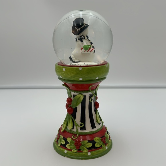 Fitz and Floyd Frosty's Frolic Musical Snowglobe - Picture 3 of 17
